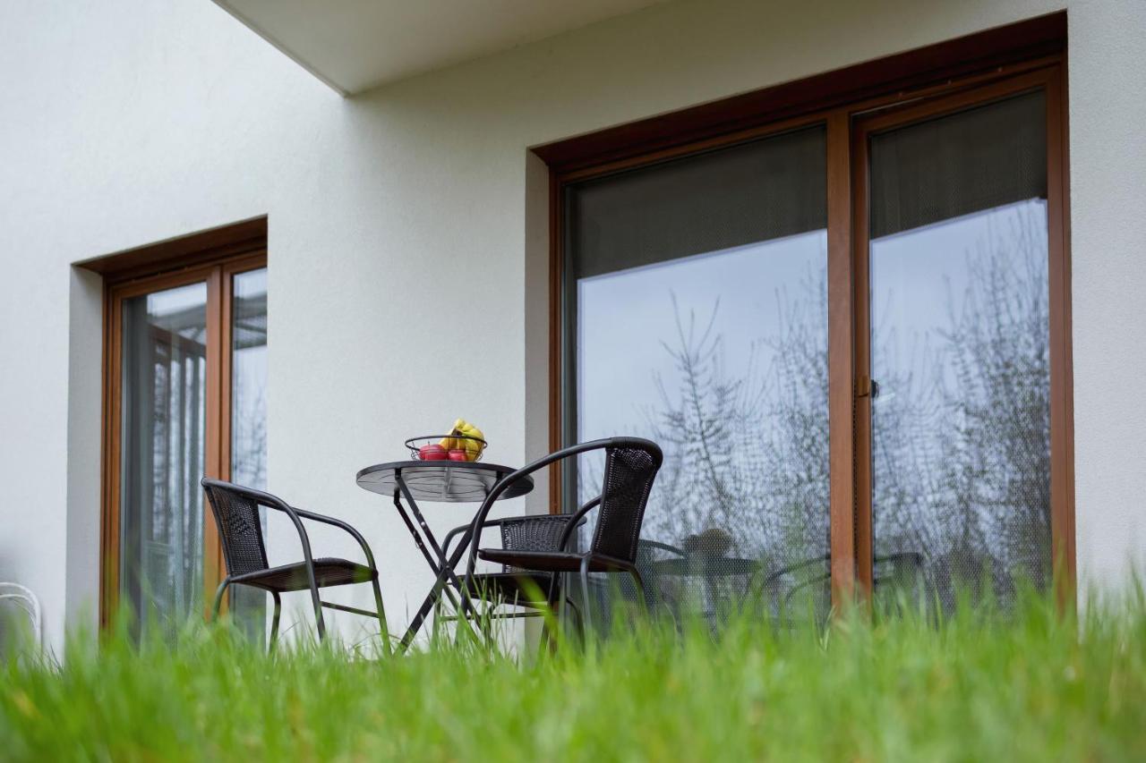 Lema Apartment Near Tauron Arena By Renters Prestige Cracovia Esterno foto