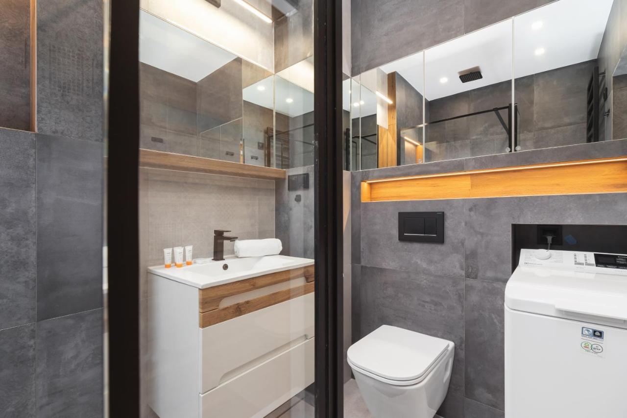 Lema Apartment Near Tauron Arena By Renters Prestige Cracovia Esterno foto