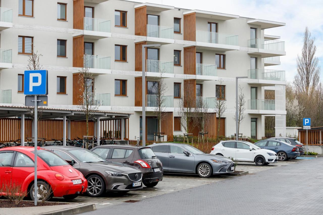 Lema Apartment Near Tauron Arena By Renters Prestige Cracovia Esterno foto